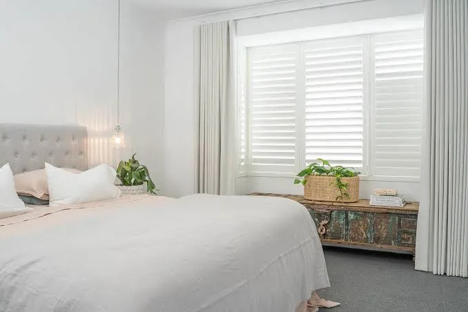 How to Choose the Right Outdoor Blind Fabric for Your Brisbane Home