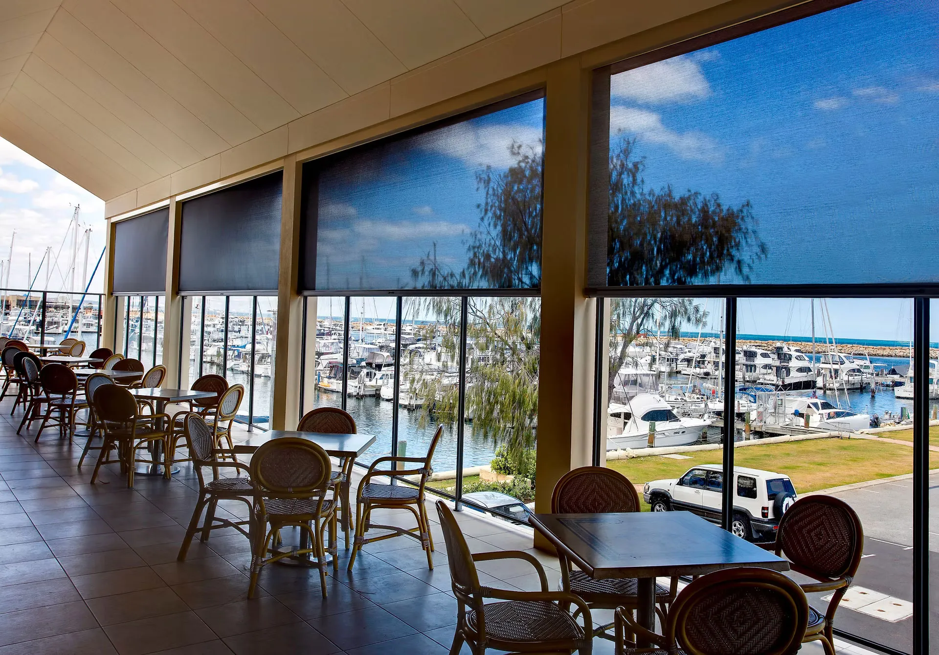 The Ultimate Outdoor Entertaining Solution: Ziptrack Blinds