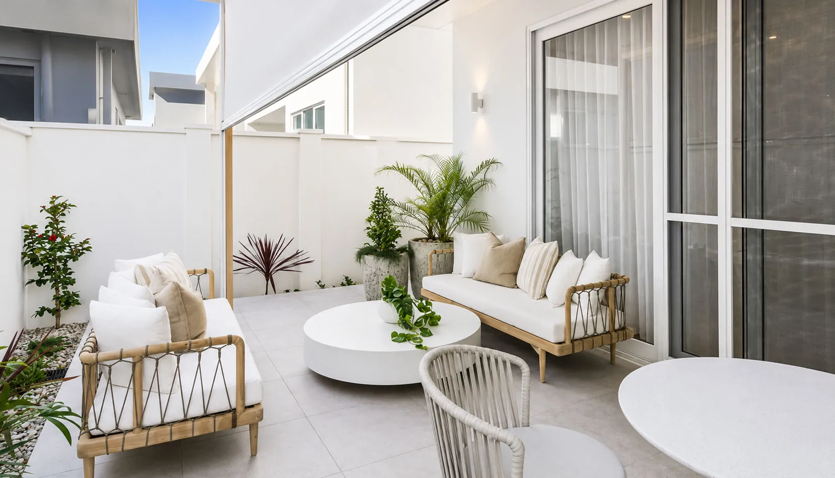 Choosing the Right Visiontex Fabric for Outdoor Blinds